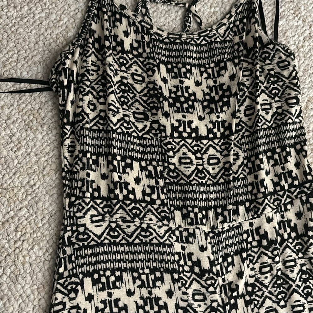 Romper - Picture 2 of 3